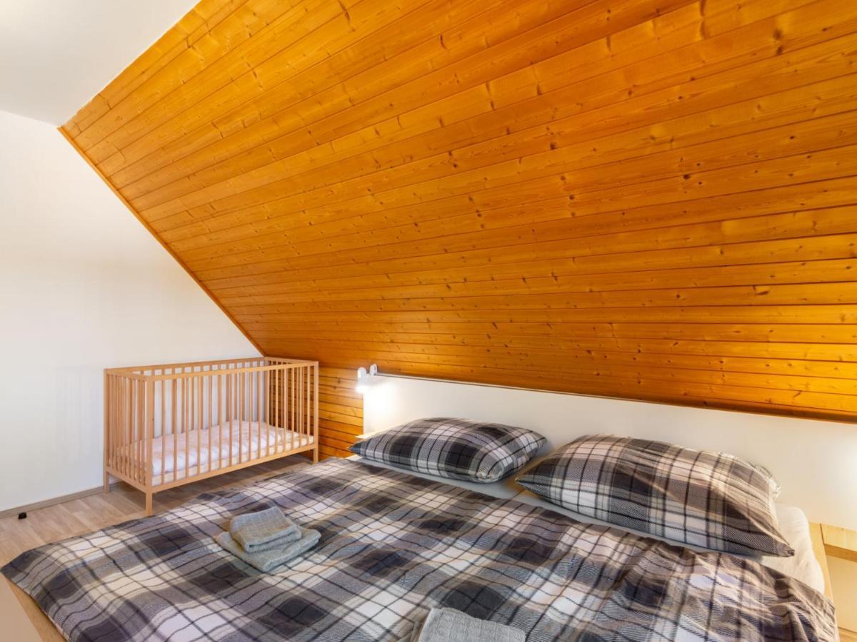 Holiday Home Holiday Hill 58 By Interhome Cista  المظهر الخارجي الصورة